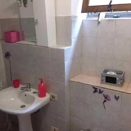 Casa Nella Tranquillità Del Centro Storico Di